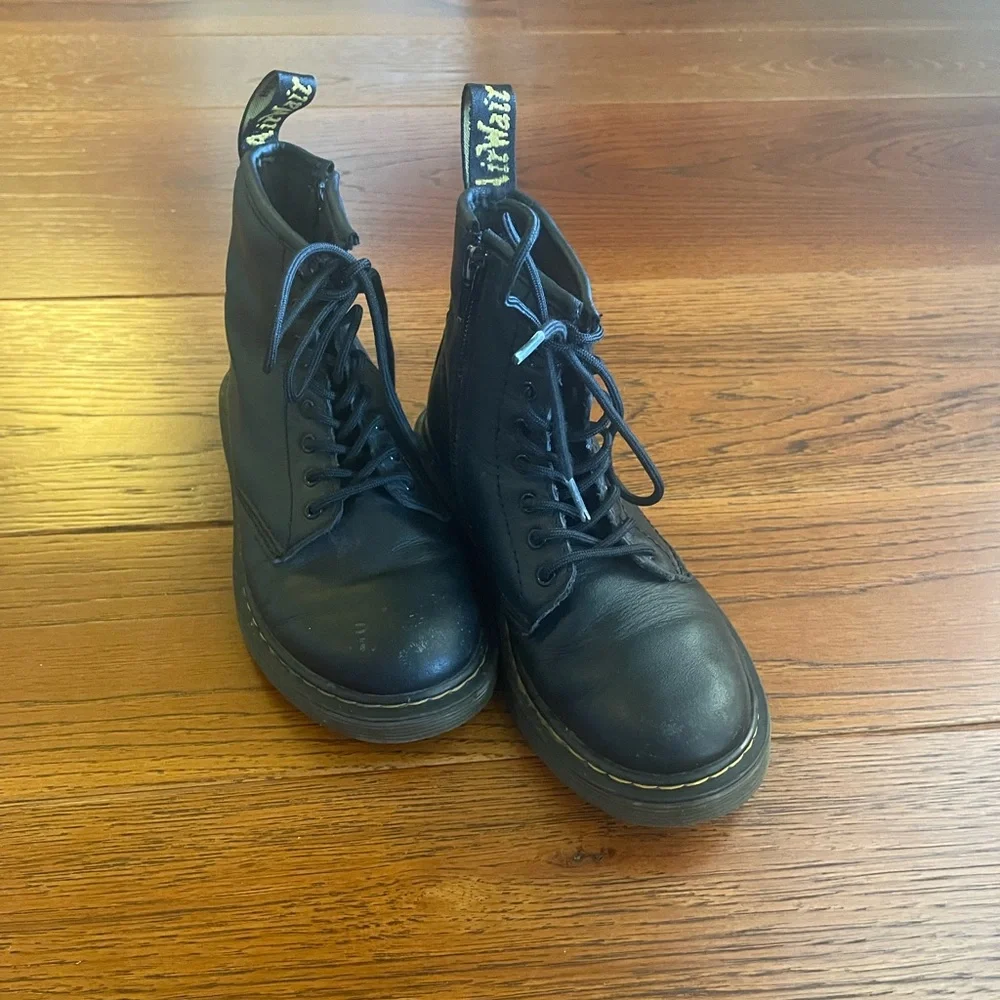 Dr. Martens 1460 J Kids Boots